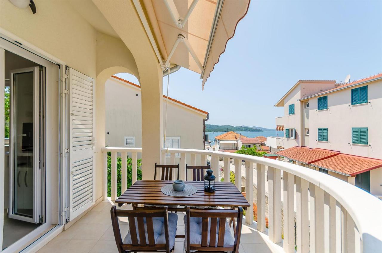 Apartments And Room Maestral Trogir Luaran gambar